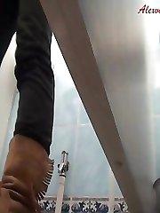 A young girl spread her legs wide to pee and gave as an amazing view on her pussy