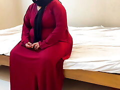 Boning a Chubby Muslim mother-in-law dressed in a red burqa & Hijab