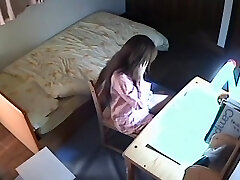 Amateur babe doesn't want to prepare her homework
