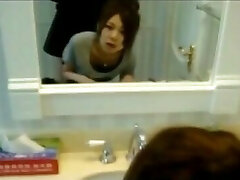 Korean Teen Girlfriend Quickie in Bathroom!