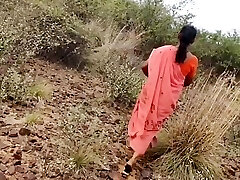 Desi aunty outdoor sex with guy