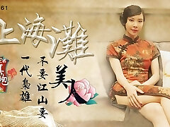 milf madura caliente tetona con vestido sexy y pantimedias calientes engañando con su gran jefe de polla