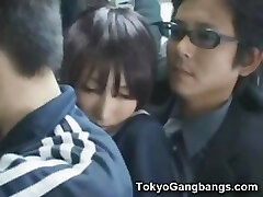 Ingenua Colegiala en Tokio Autobús!