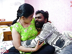 caliente hermosa profesora india follando estudiante