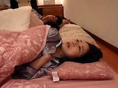 Vec-589 [sub] Her Mom Who Came To Stay In A Small Building