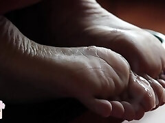 sakurasfeet-semen en pequeñas suelas asiáticas
