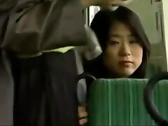 chica teniendo el orgasmo eyaculando en el suelo mientras se deja follar el coño con los dedos con el vibrador en t chica teniendo el orgasmo eyaculando en el suelo mientras se deja follar el coño con los dedos con el vibrador en t