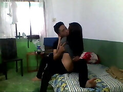 Adik tiri takut pecah rahsia Adik tiri takut pecah rahsia