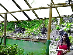красивая девушка 18+ из фермерского дома малкин судипа хочет жесткого траха на открытом воздухе ( аудио на хинди )