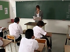 Teacher Yuuno Hoshi gets mad at her class then deep-throats numerous cocks