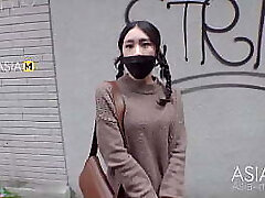 ModelMedia Asia-Street Hunting-Tan Ying Ying-MDAG-0001-Hottest Original Asia Porno Video