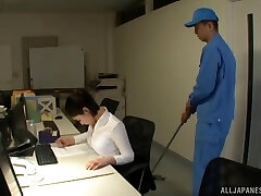 Asian secretary Imanaga Sana stayed late in the office to fuck