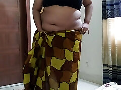 (Tamil Horny Bhabhi Saree Stripping) Indian Super-fucking-hot Bhabhi cheats on husband & fucked with ex Boyfriend - Ample Pussy Jism