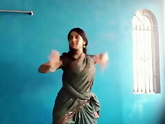 Kavya Suresh steaming dance