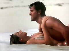 Kelly Brook - Survival Island - Getting Torn Up