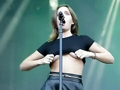 Tove Lo - Boobs Flash (normal speed and slow movability)