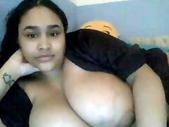 busty bbw sogno dominicano giocando su webcam