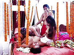 Tharki Burha Nikala Suhagraat manane apne teenage nai nawali Biwiyon ke sath aur Kia Kand ( Hindi Audio )