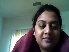 Lush amateur Desi fatso brags of her big boobies in front of webcam
