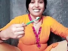 Batroom se nikal kar aai pati ne jabrjasti apne jija se chudwaya Batroom se nikal kar aai pati ne jabrjasti apne jija se chudwaya