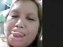 filipina babcia, grając z jej sutki, aż ja głaszczę swój członek na skype