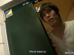 Japanese pornstar, Akari Asayiri has a special daily task, u