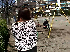 Japanese amateur wifey plumbs for the first time in front of the camera