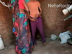 当地性别的视频享受村夫妇明确印地文的声音明星NehaRocky