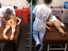 Massage stunner loves to sixtynine during wet massage