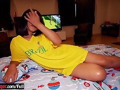 World Cup jersey Thai teenager first-timer homemade blowjob and cowgirl fucking
