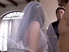 Mirei Omori im Bikini De Hochzeit