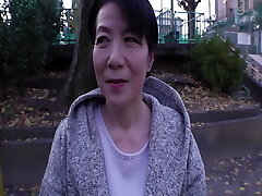 H074G03 A sexy but cute mature lady loses her libido and makes an AV appearance! Crazy SEX that shakes the plump body indecently and sprees!