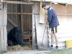 pequeña abuelita se la follan el culo cachonda