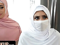 Hijab Intercourse - Virginal Teen Violet Gems Loses Herself And Finds A Side She Never Knew Existed