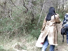 Milf sticks a cucumber in her pussy at the same time he nails her arse with his fuckpole and he came right away very horny