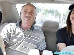 Teenager amateur sucking oldmans cock
