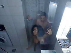 czarny mamuśki zniszczone w prysznic-intensywny seks z pupą murzynki kiki minaj