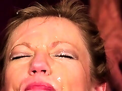 Super-naughty idol gets cumshot on her face licking all the spunk39lp