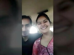 Married Guju Bhabhi payal liked with Beau in Car Public rod