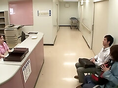 une japonaise excitée dans la meilleure infirmière, vidéo hd jav