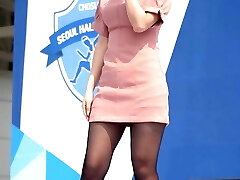 Korean show girl in black pantyhose and stilettos 3