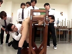 日本女学生羞辱