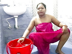 Sexy lady Tub Show