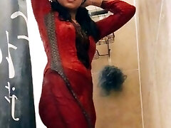 Uber-sexy desi girl bathroom mms viral video Uber-sexy desi girl bathroom mms viral video