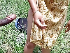 Desi School girl outdoor hindi hump - viral mms