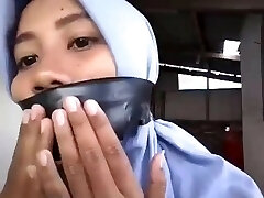 indonesian hijab lady selfgagged