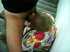 क्रिस्टीन सफेद डिक बेकार है क्रिस्टीन सफेद डिक बेकार है