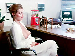 क्लासिक नीचे पहनने के कपड़ा छेड़ो