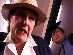 शरारती दादी के साथ उसे लूट पर सह