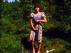 Retro - Lady masturbates outdoor